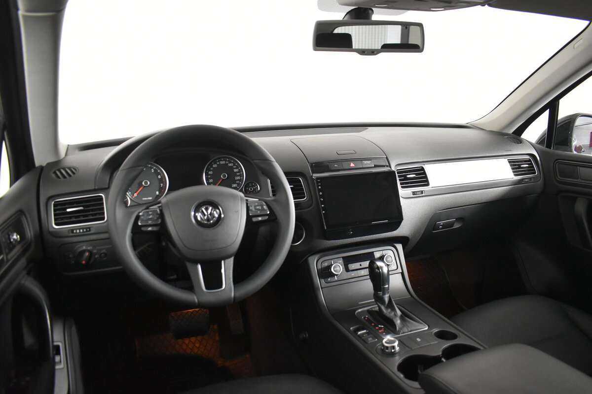 Volkswagen Touareg б/у, 2013, Автоматическая. Фото: #12