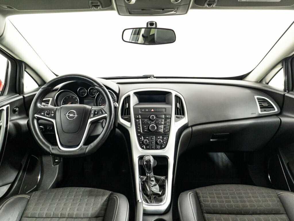 Opel Astra б/у, 2012, Механическая. Фото: #12