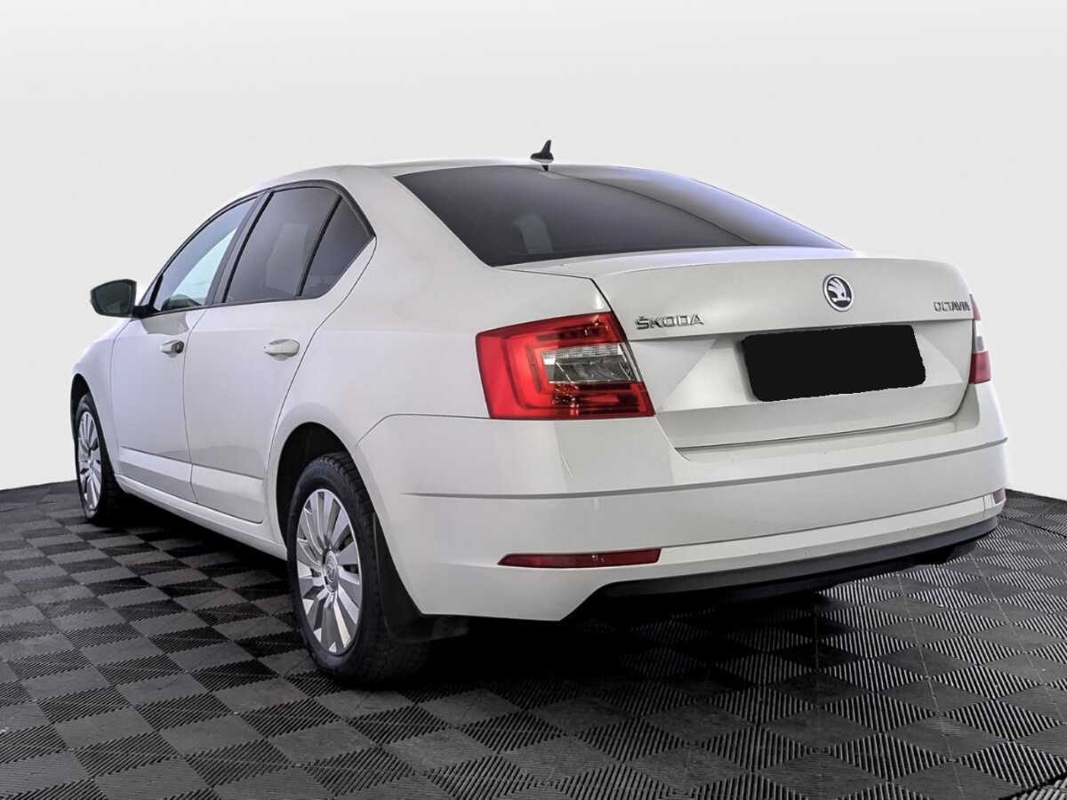 Skoda Octavia б/у, 2017, Механическая. Фото: #6