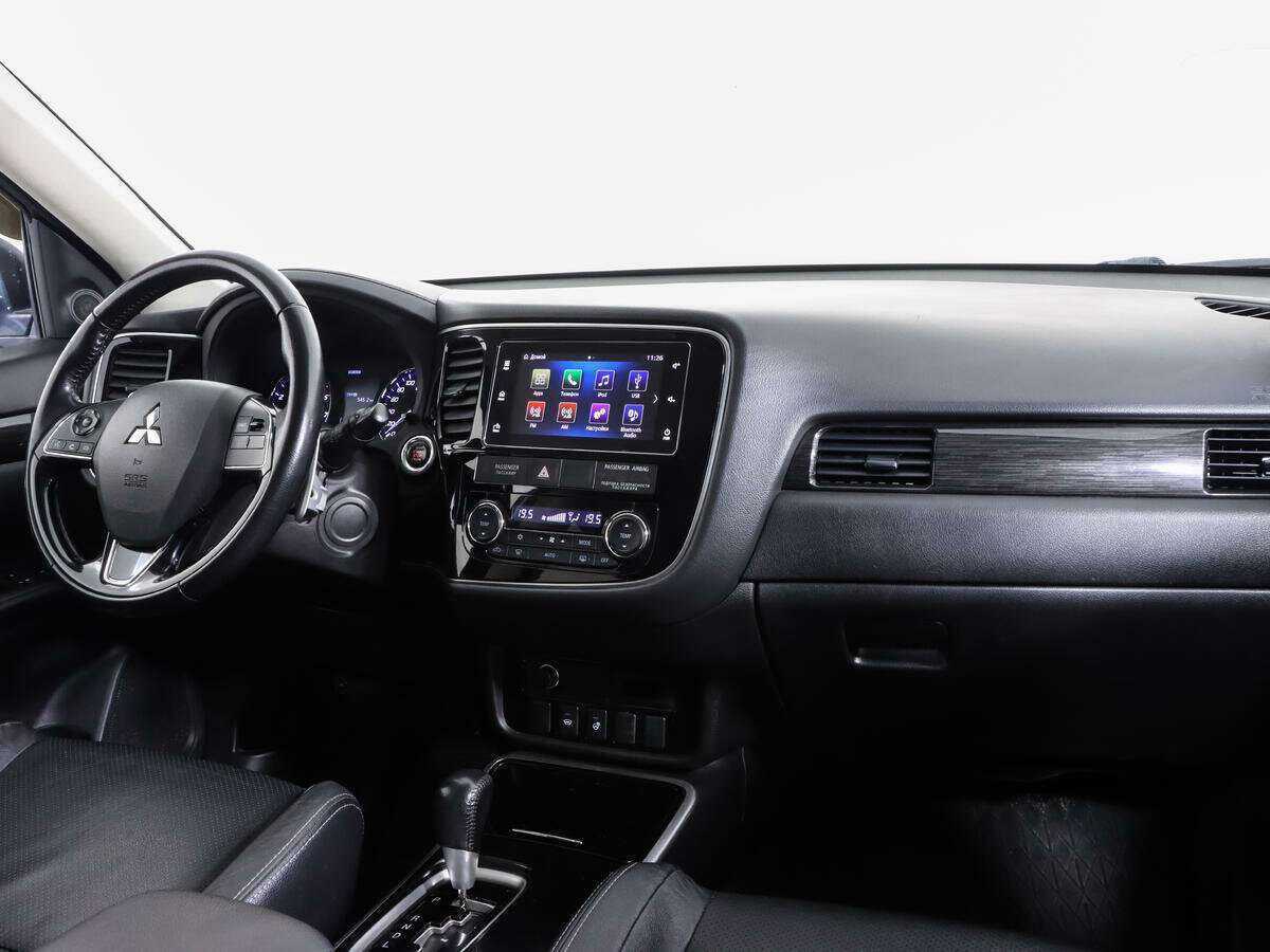Mitsubishi Outlander б/у, 2018, Вариатор. Фото: #8