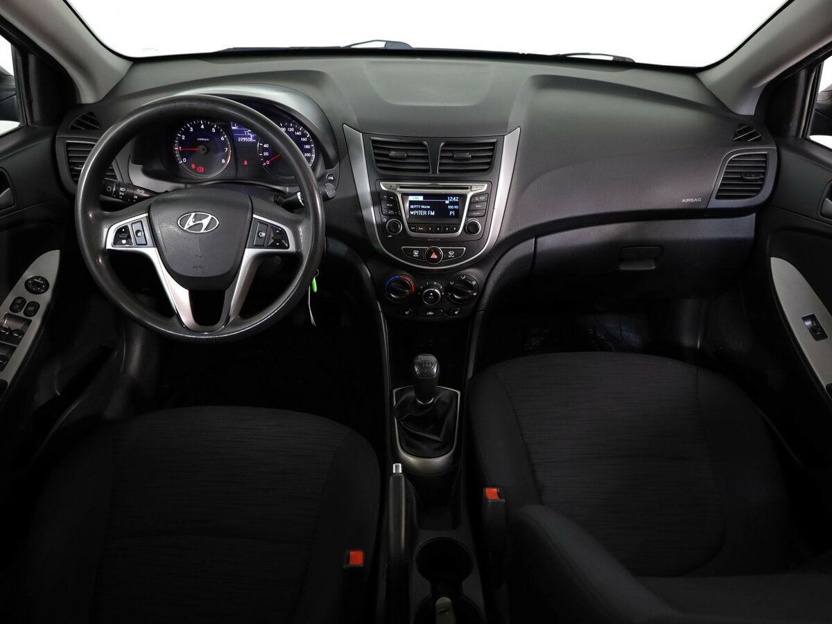Hyundai Solaris б/у, 2016, Механическая. Фото: #6