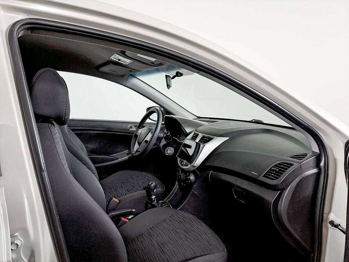 Hyundai Solaris б/у, 2015, Механическая. Фото: #5