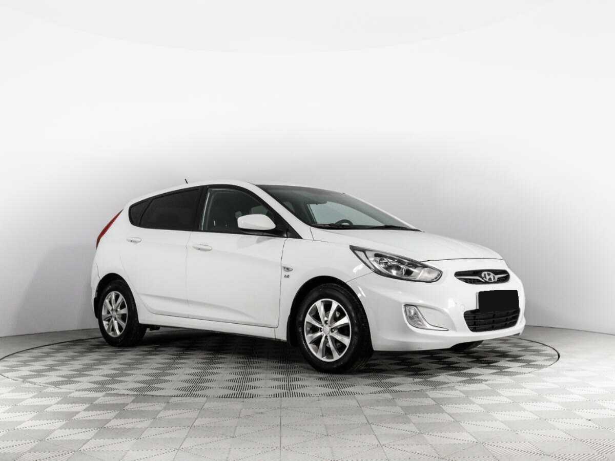 Hyundai Solaris б/у, 2014, Автоматическая. Фото: #2