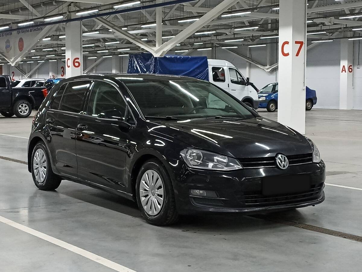 Volkswagen Golf б/у, 2013, Механическая. Фото: #2