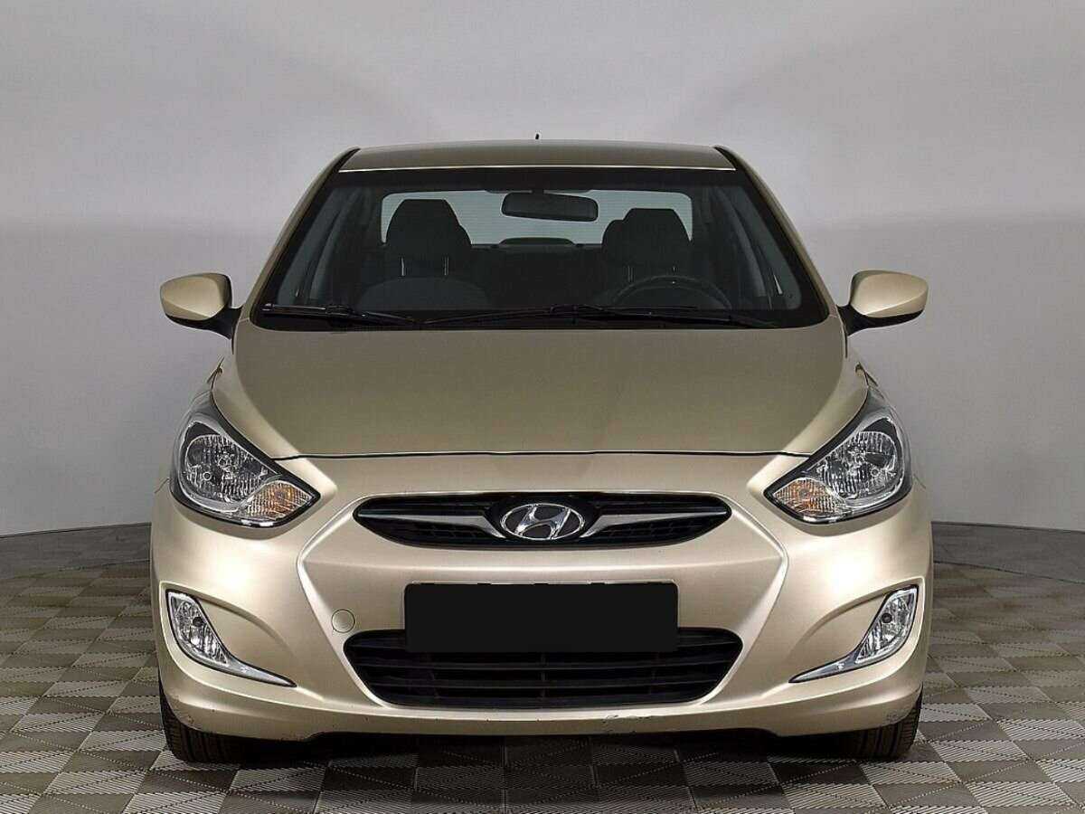 Hyundai Solaris б/у, 2014, Механическая. Фото: #2
