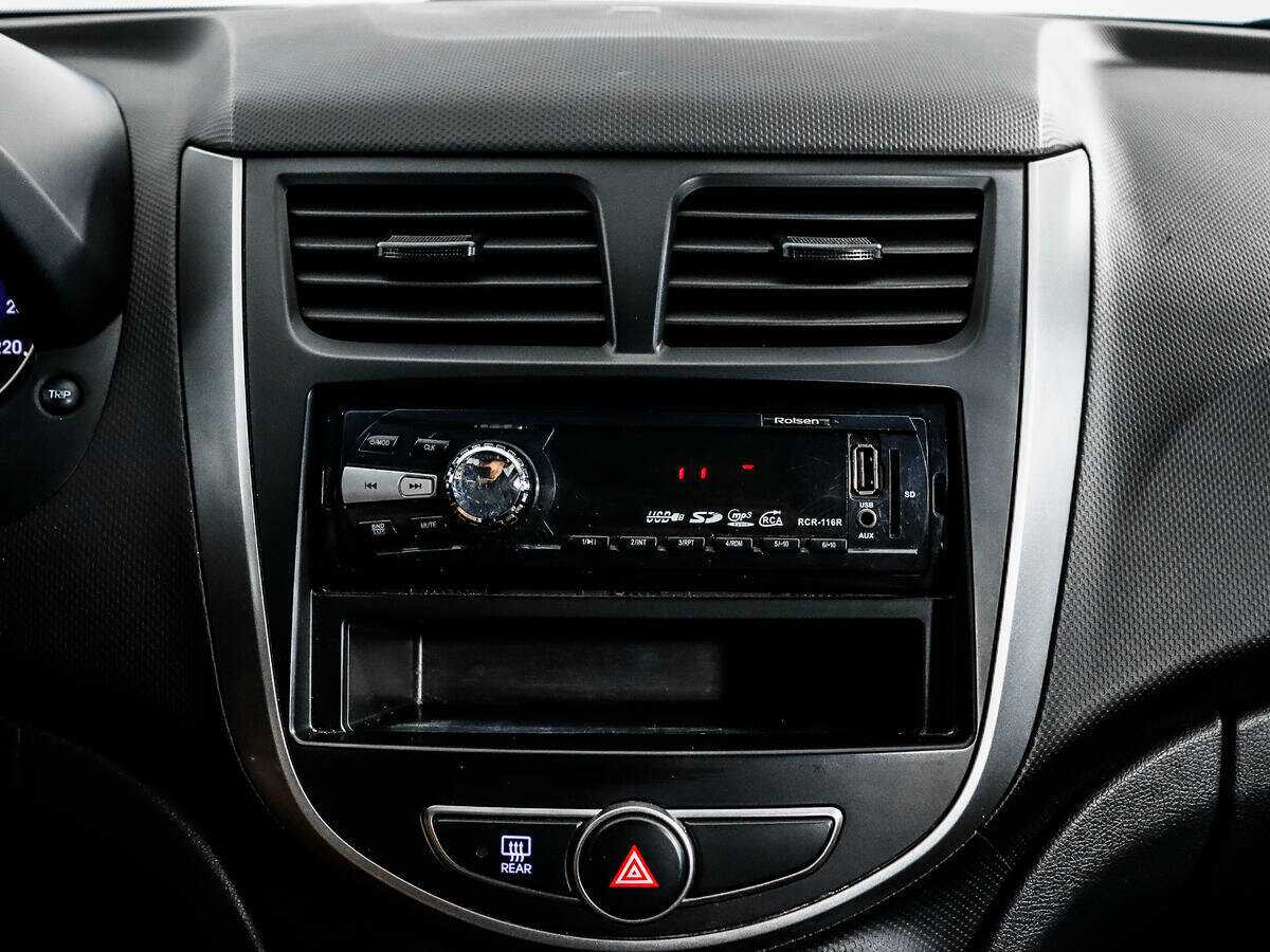 Hyundai Solaris б/у, 2016, Механическая. Фото: #10