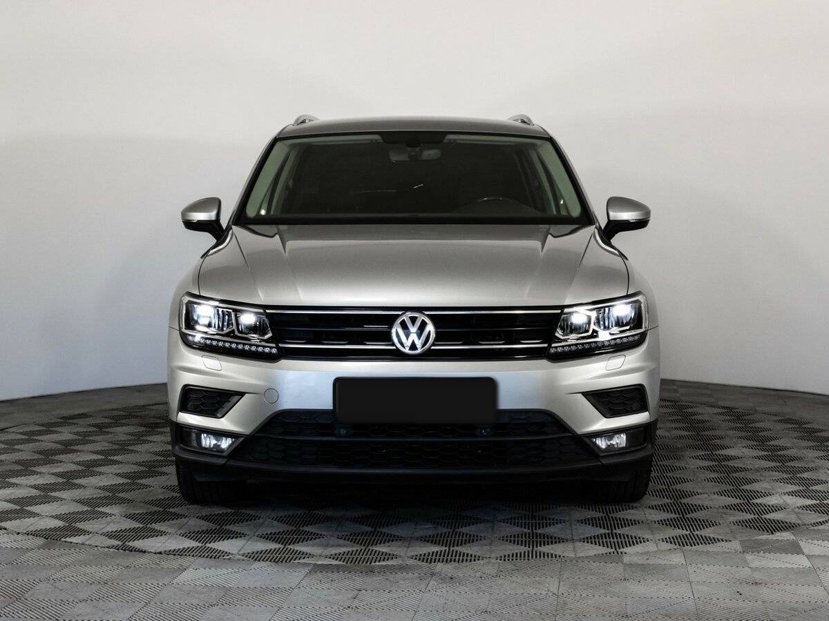Volkswagen Tiguan б/у, 2017, Роботизированная. Фото: #1