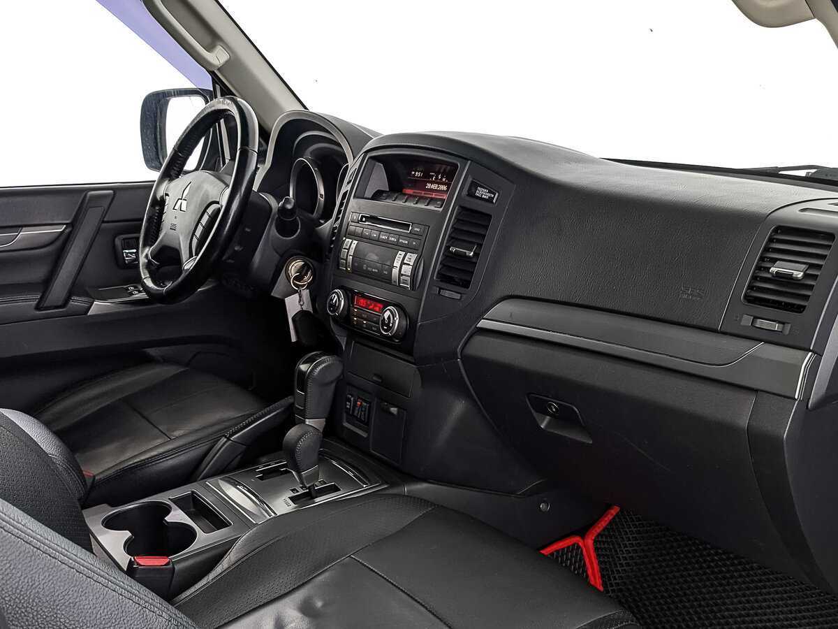 Mitsubishi Pajero б/у, 2013, Автоматическая. Фото: #12