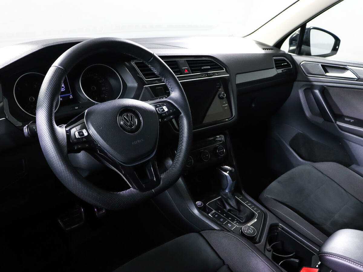 Volkswagen Tiguan б/у, 2017, Роботизированная. Фото: #11