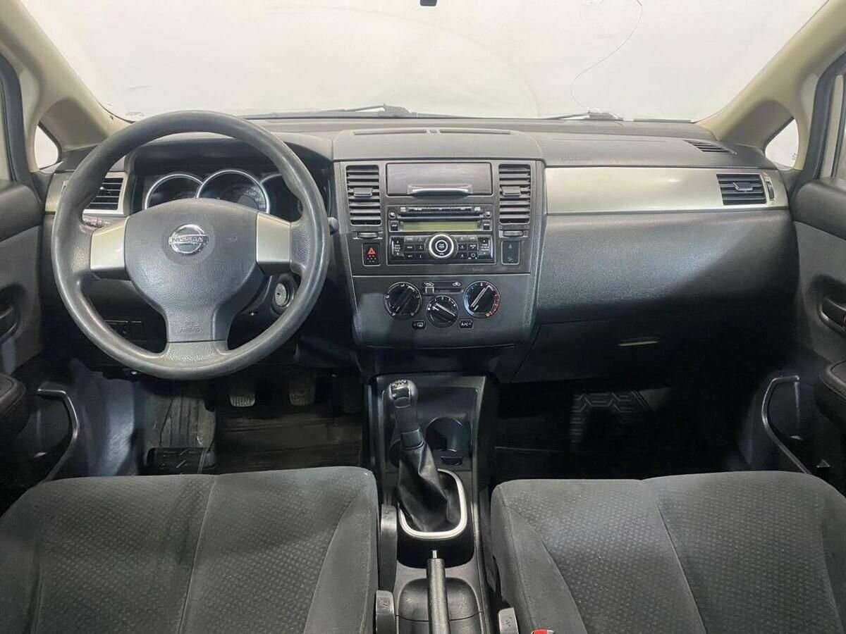 Nissan Tiida б/у, 2013, Механическая. Фото: #10