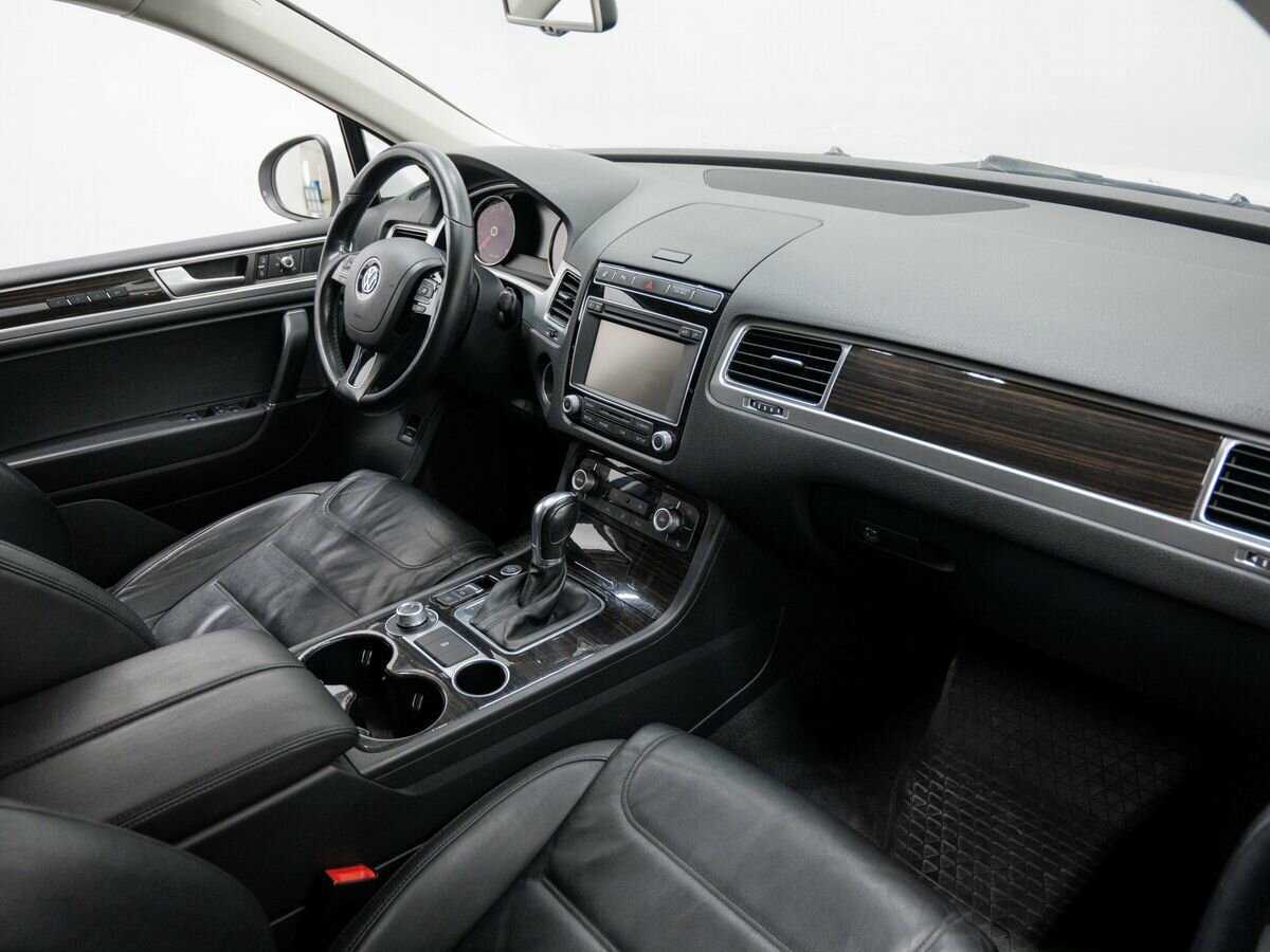 Volkswagen Touareg б/у, 2015, Автоматическая. Фото: #6