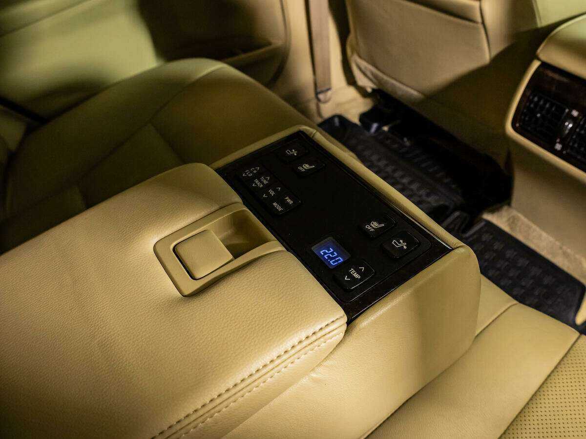 Toyota Camry б/у, 2015, Автоматическая. Фото: #17