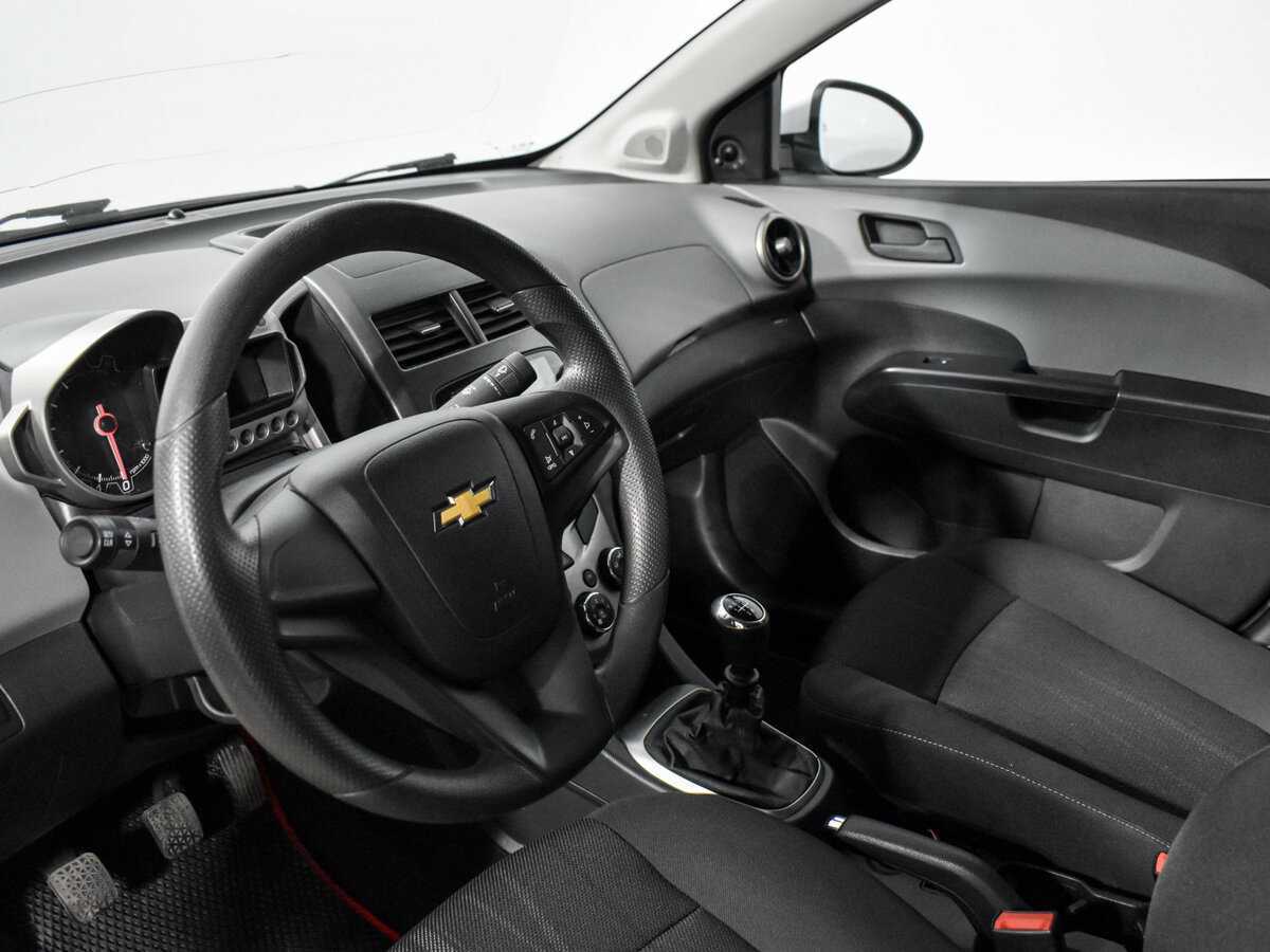 Chevrolet Aveo б/у, 2014, Механическая. Фото: #7