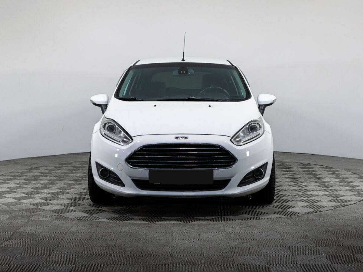 Ford Fiesta б/у, 2015, Роботизированная. Фото: #1