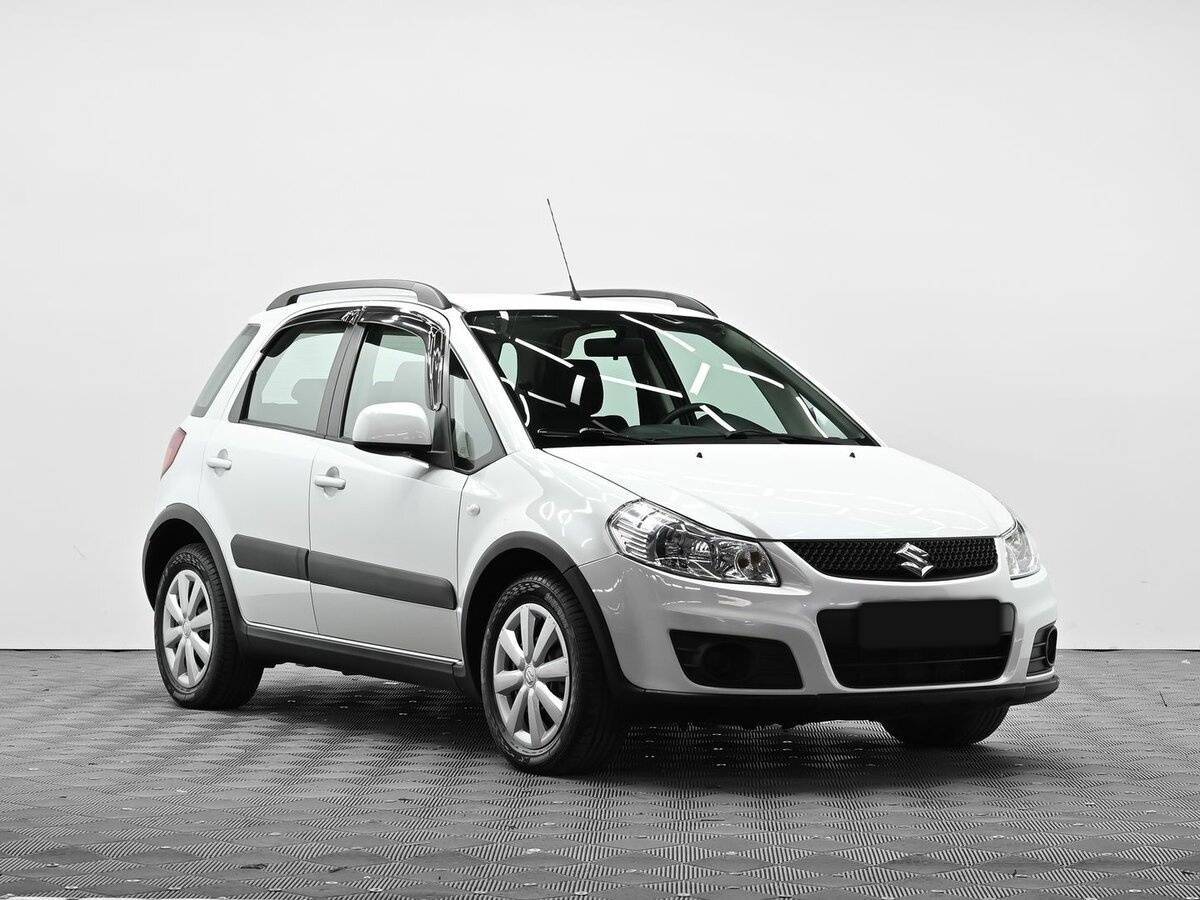 Suzuki SX4 б/у, 2013, Автоматическая. Фото: #1