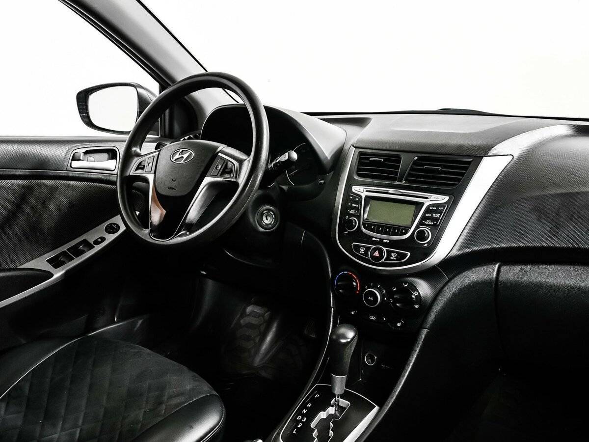 Hyundai Solaris б/у, 2012, Автоматическая. Фото: #8