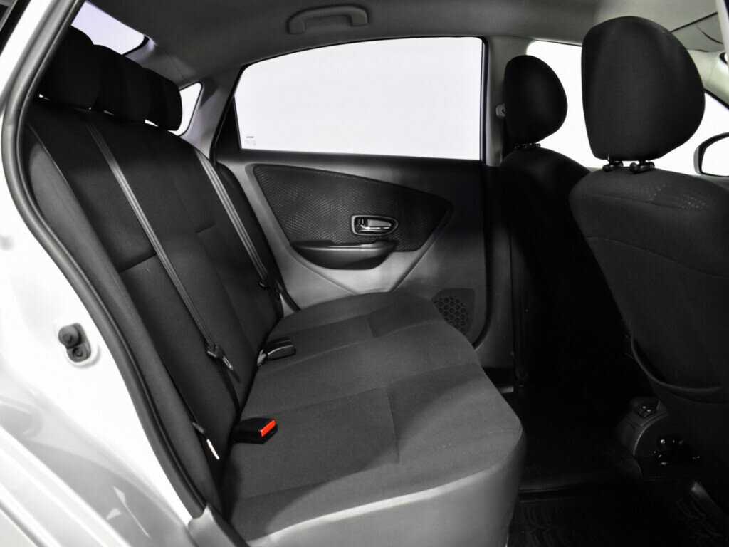 Nissan Almera б/у, 2013, Механическая. Фото: #7