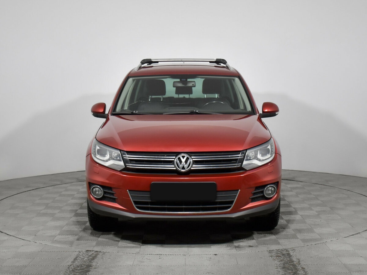 Volkswagen Tiguan б/у, 2013, Автоматическая. Фото: #1