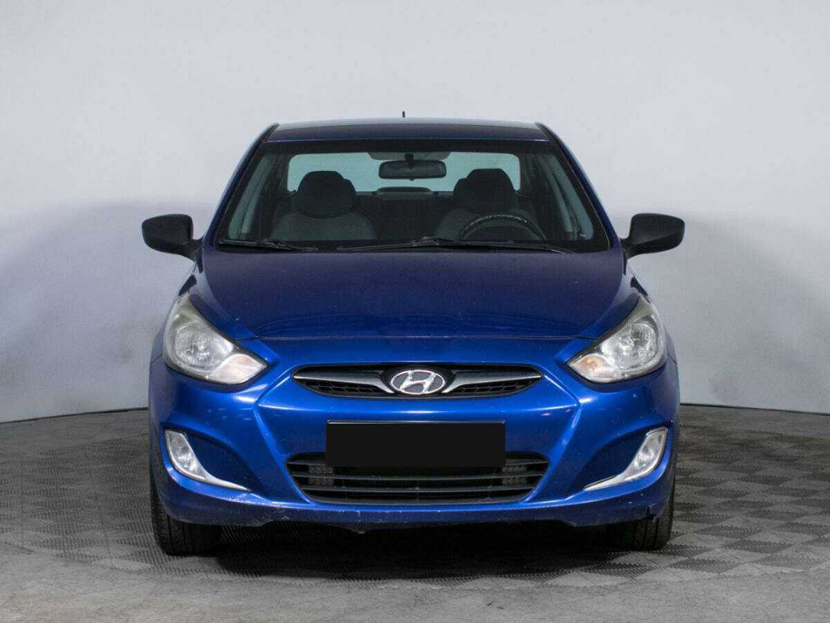 Hyundai Solaris б/у, 2012, Механическая. Фото: #1