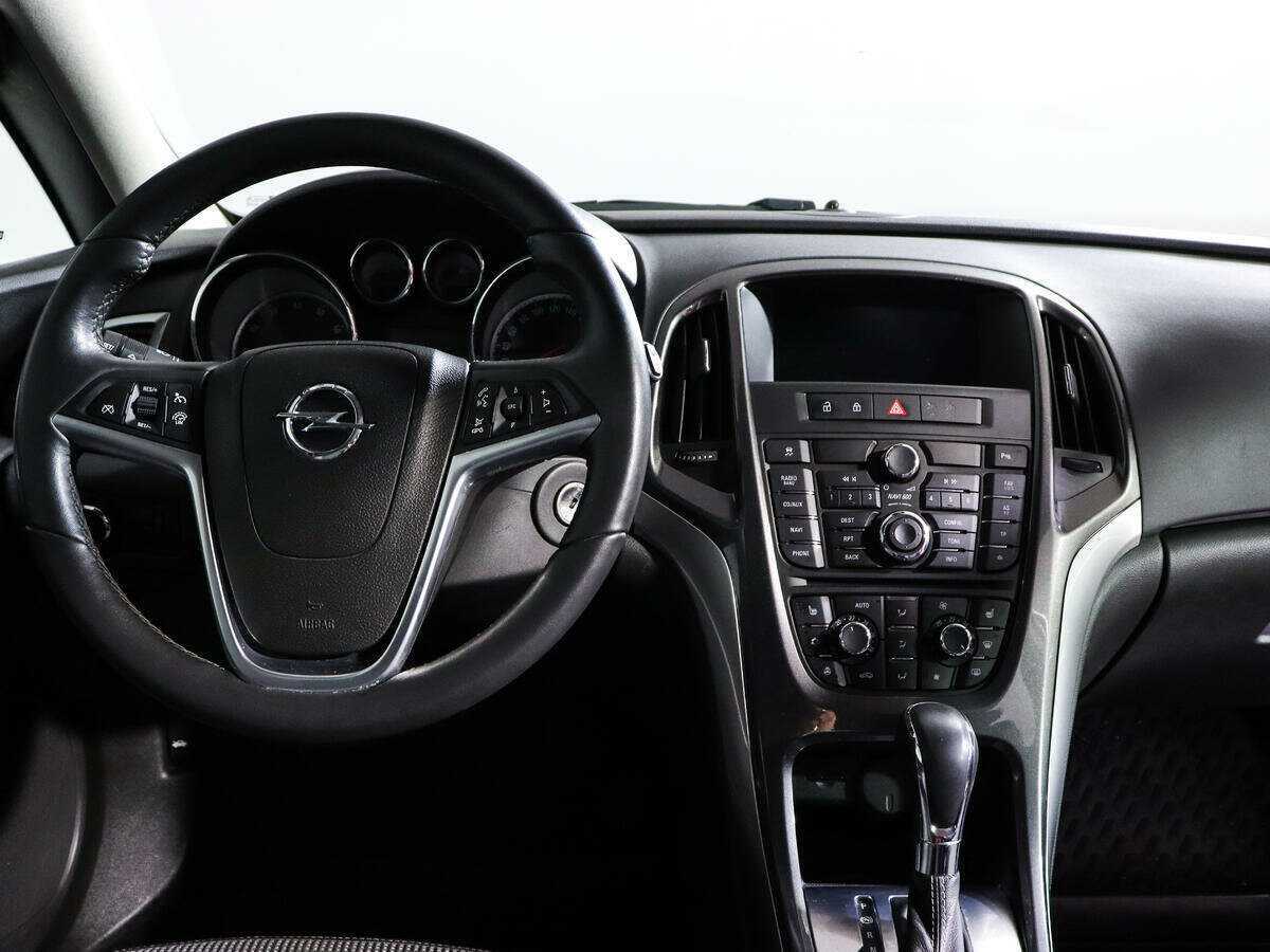 Opel Astra б/у, 2012, Автоматическая. Фото: #9