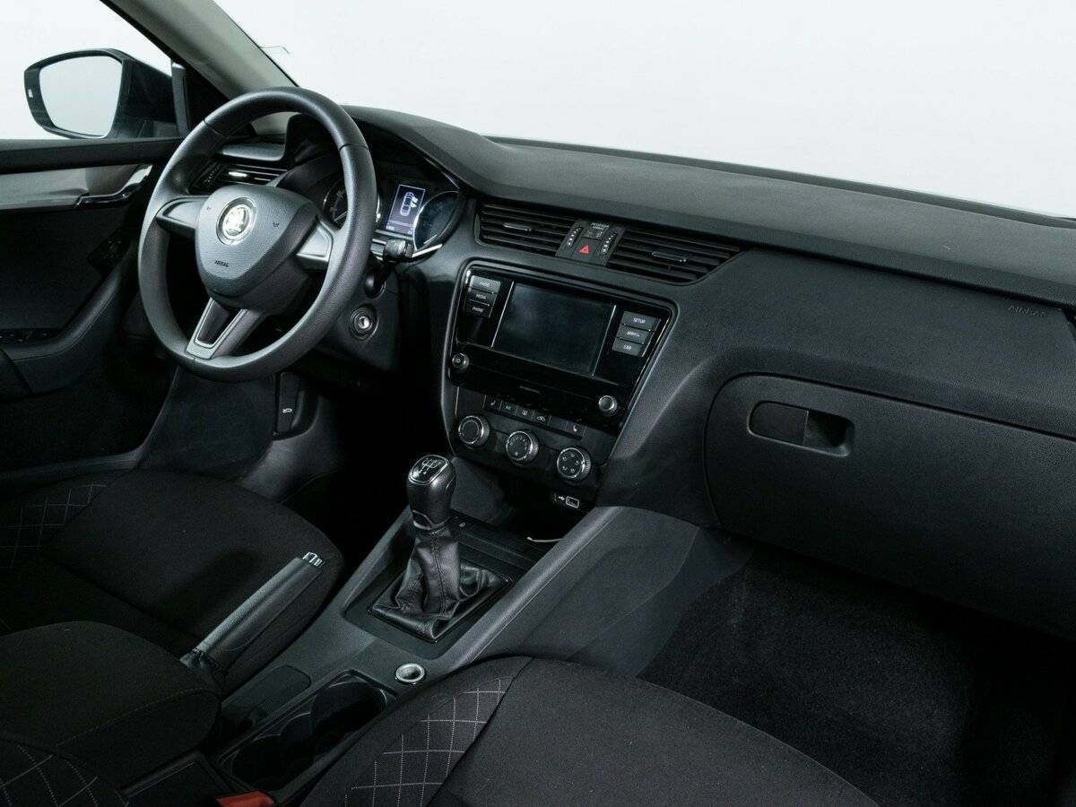 Skoda Octavia б/у, 2019, Механическая. Фото: #9