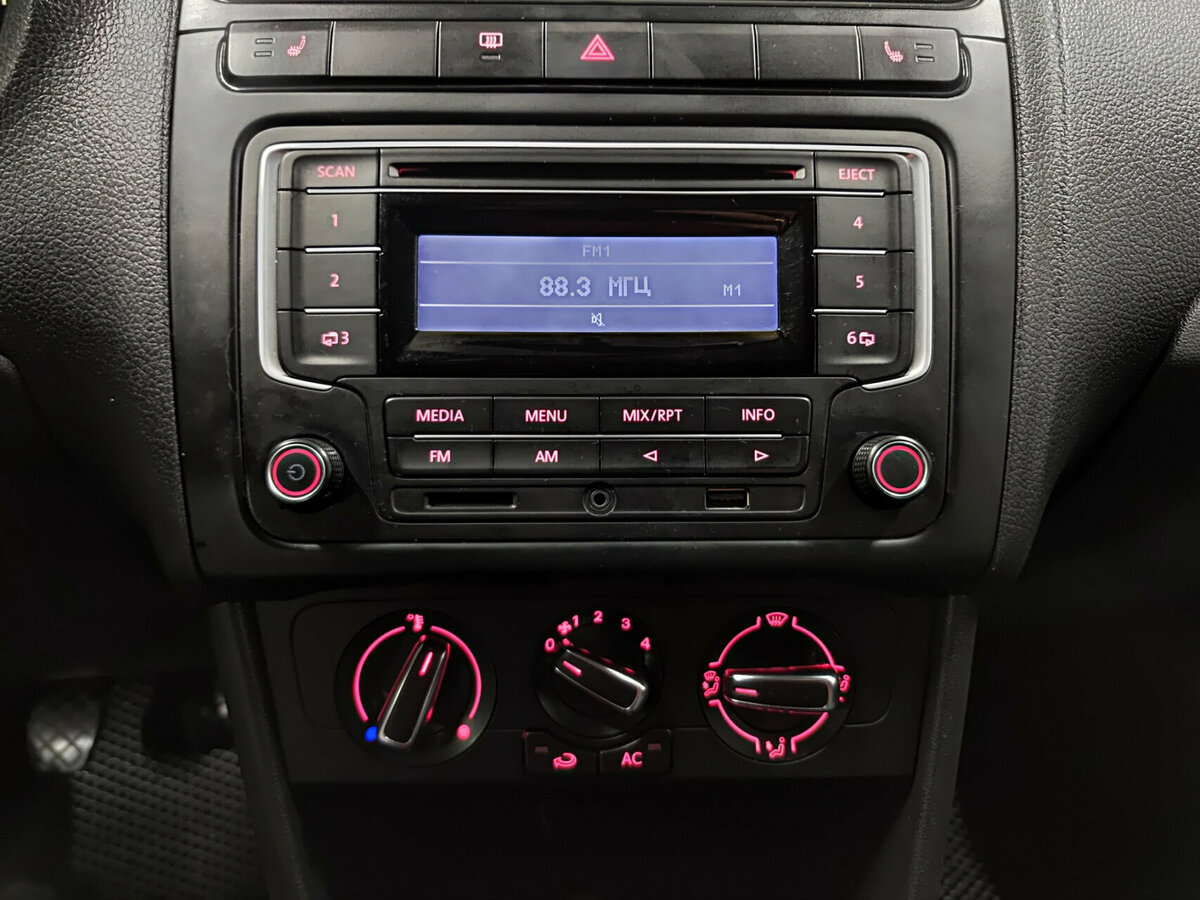 Volkswagen Polo б/у, 2014, Механическая. Фото: #14