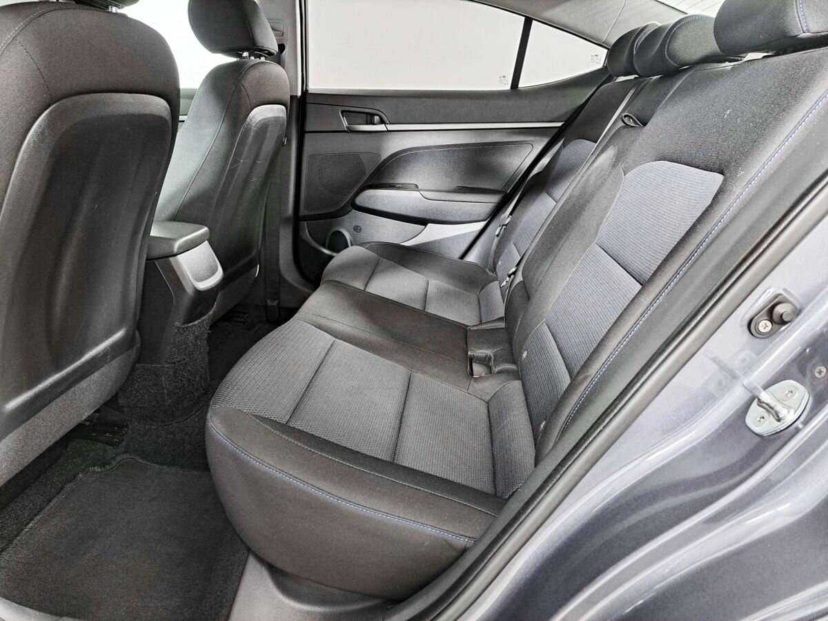 Hyundai Elantra б/у, 2018, Механическая. Фото: #11