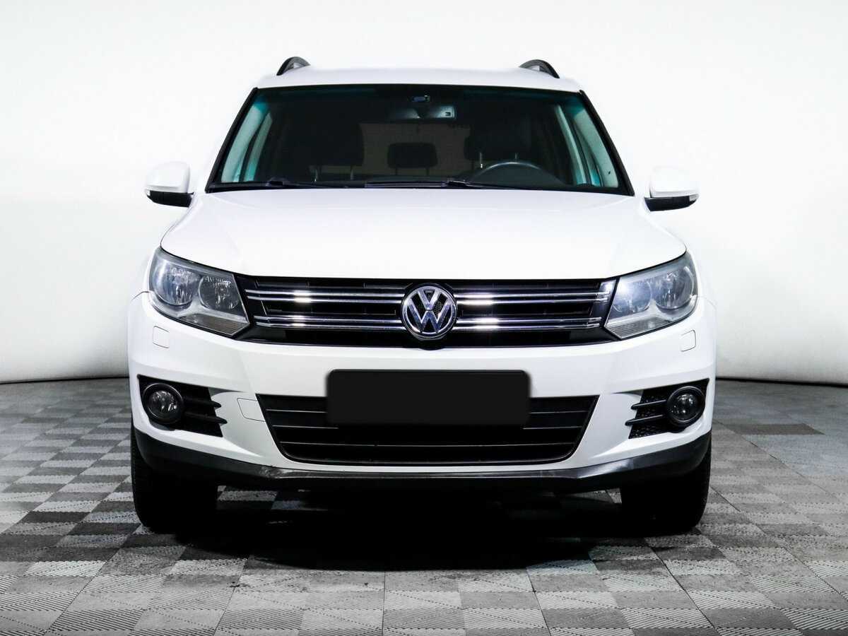 Volkswagen Tiguan б/у, 2015, Роботизированная. Фото: #1