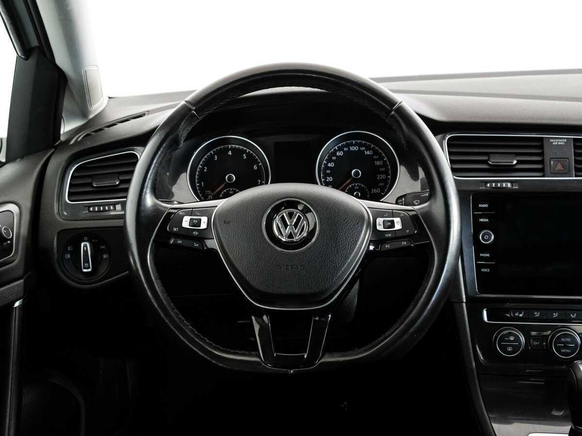 Volkswagen Golf б/у, 2018, Роботизированная. Фото: #9