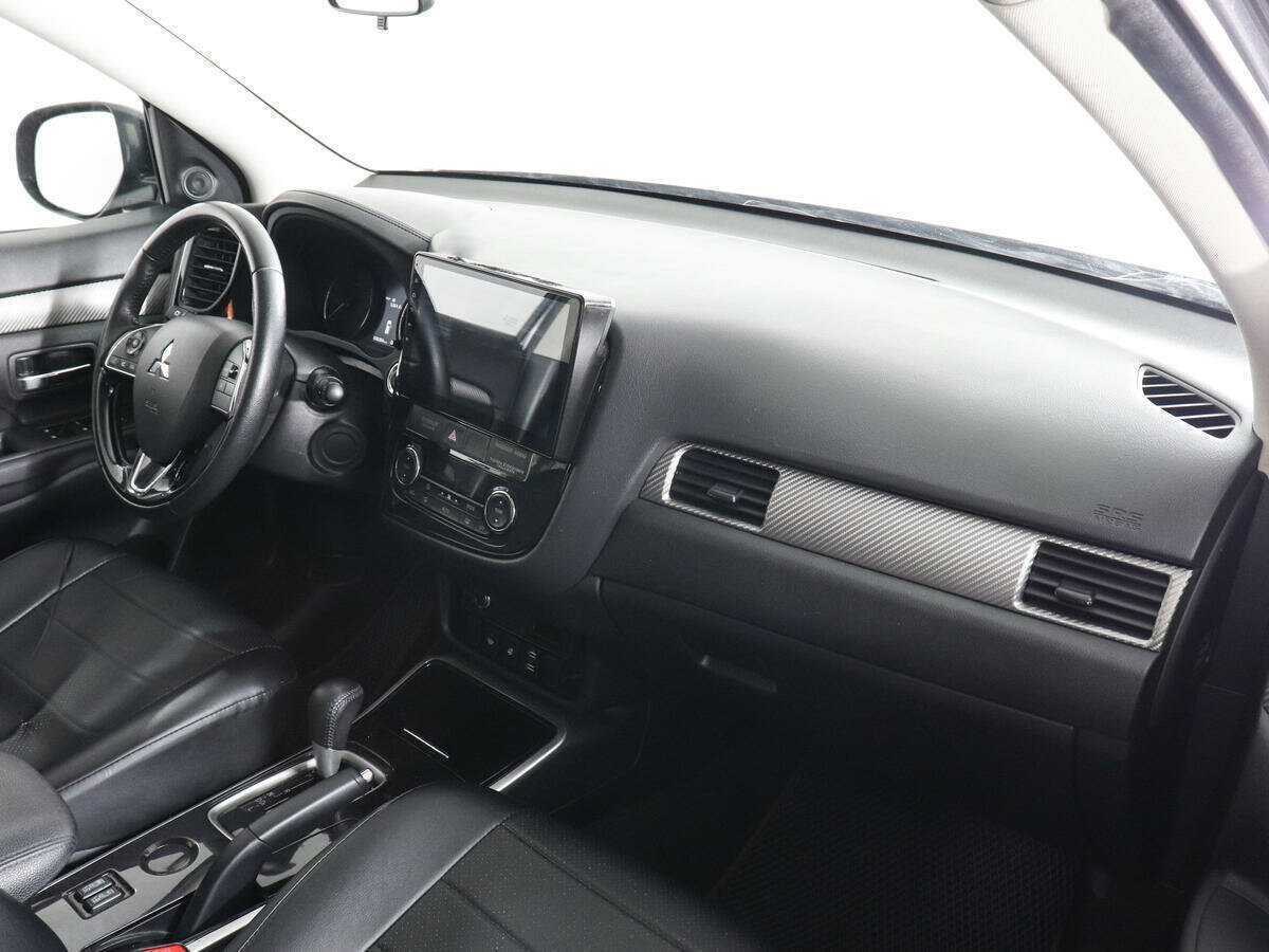 Mitsubishi Outlander б/у, 2018, Вариатор. Фото: #9