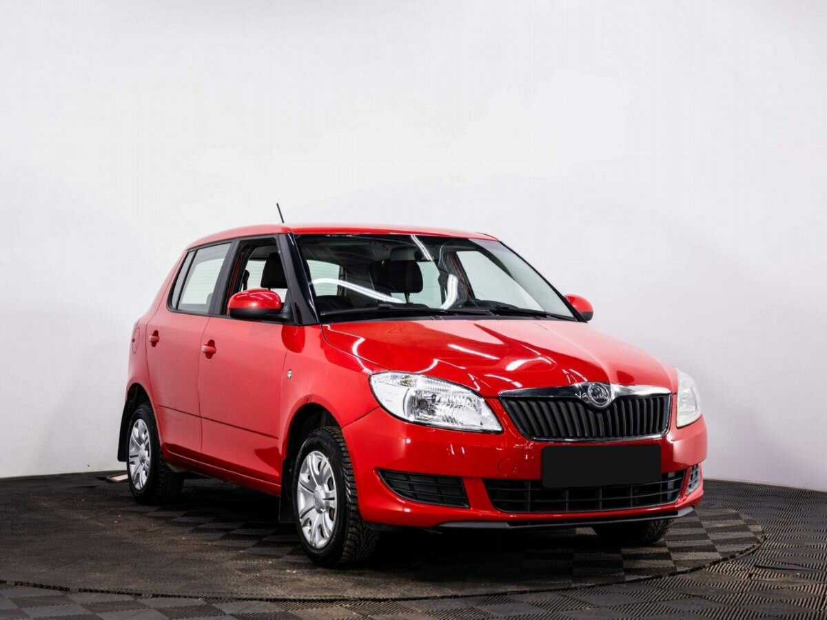 Skoda Fabia б/у, 2013, Механическая. Фото: #2