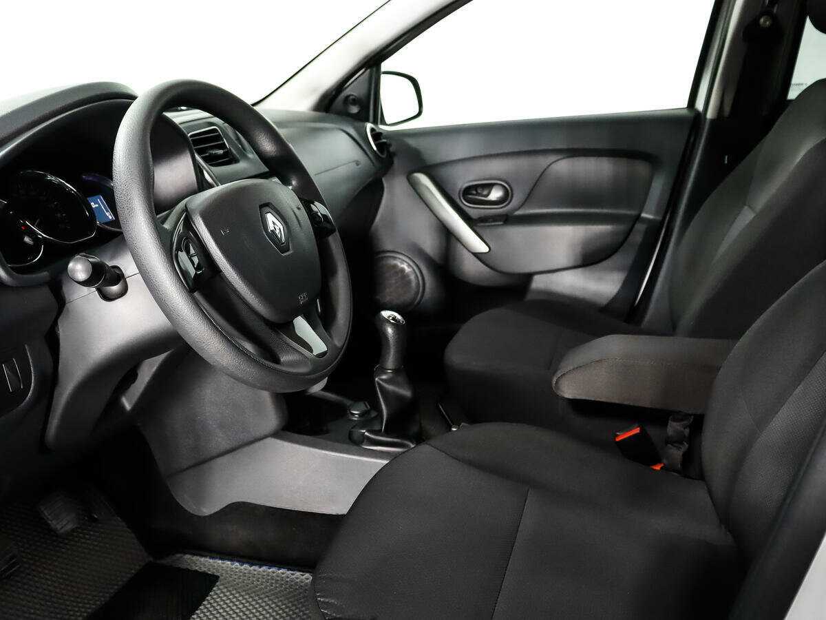 Renault Sandero б/у, 2017, Механическая. Фото: #7