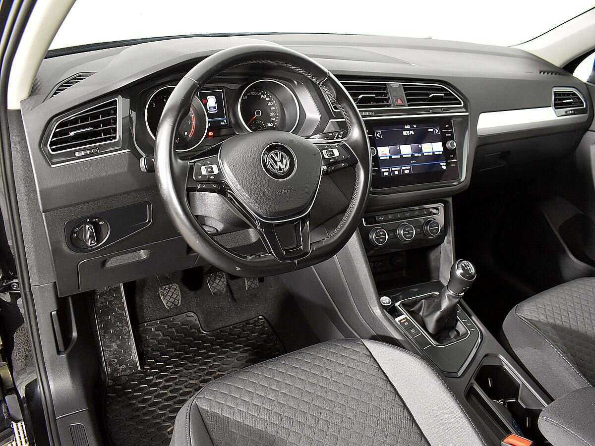 Volkswagen Tiguan б/у, 2020, Механическая. Фото: #4