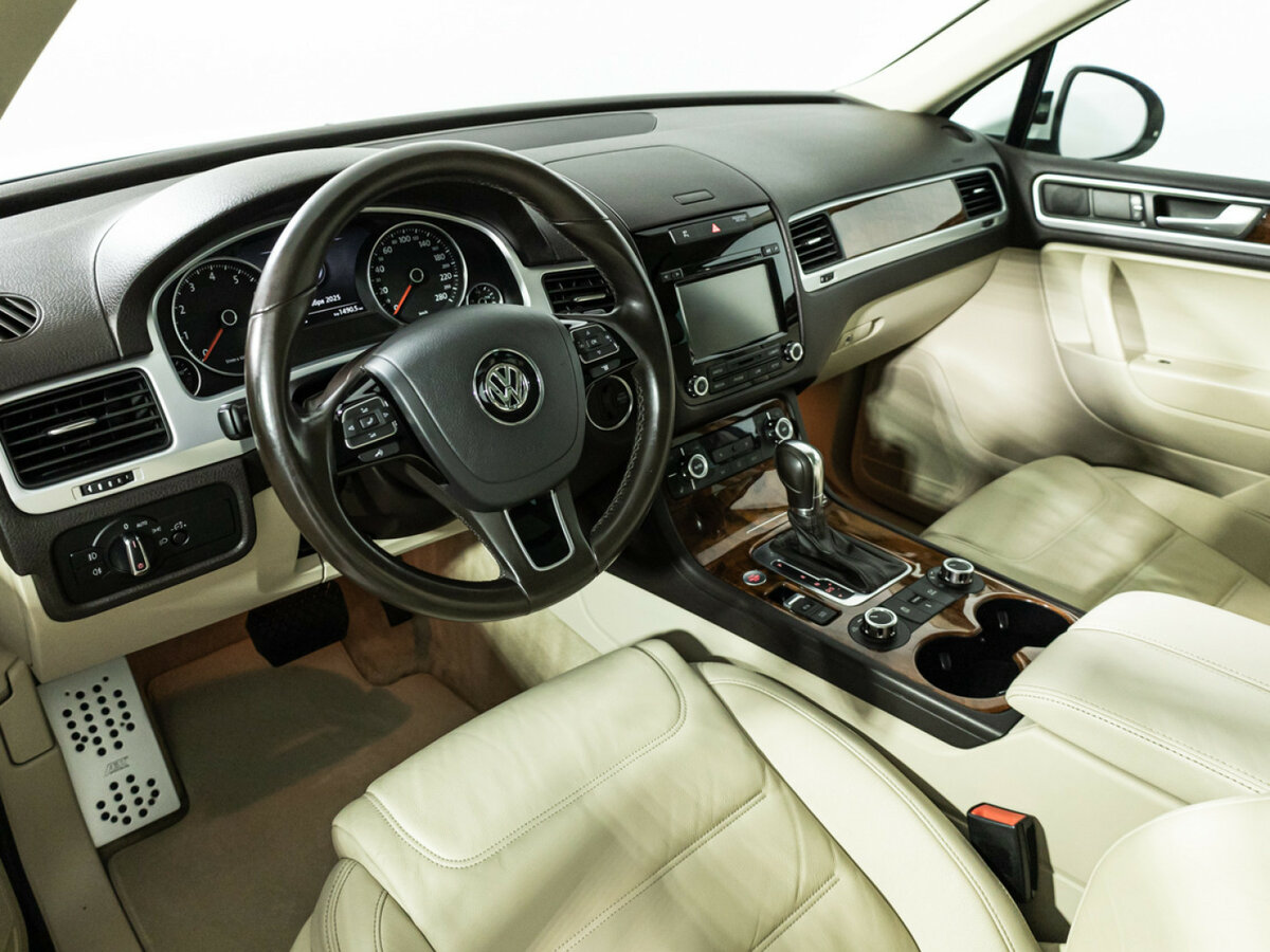 Volkswagen Touareg б/у, 2013, Автоматическая. Фото: #8