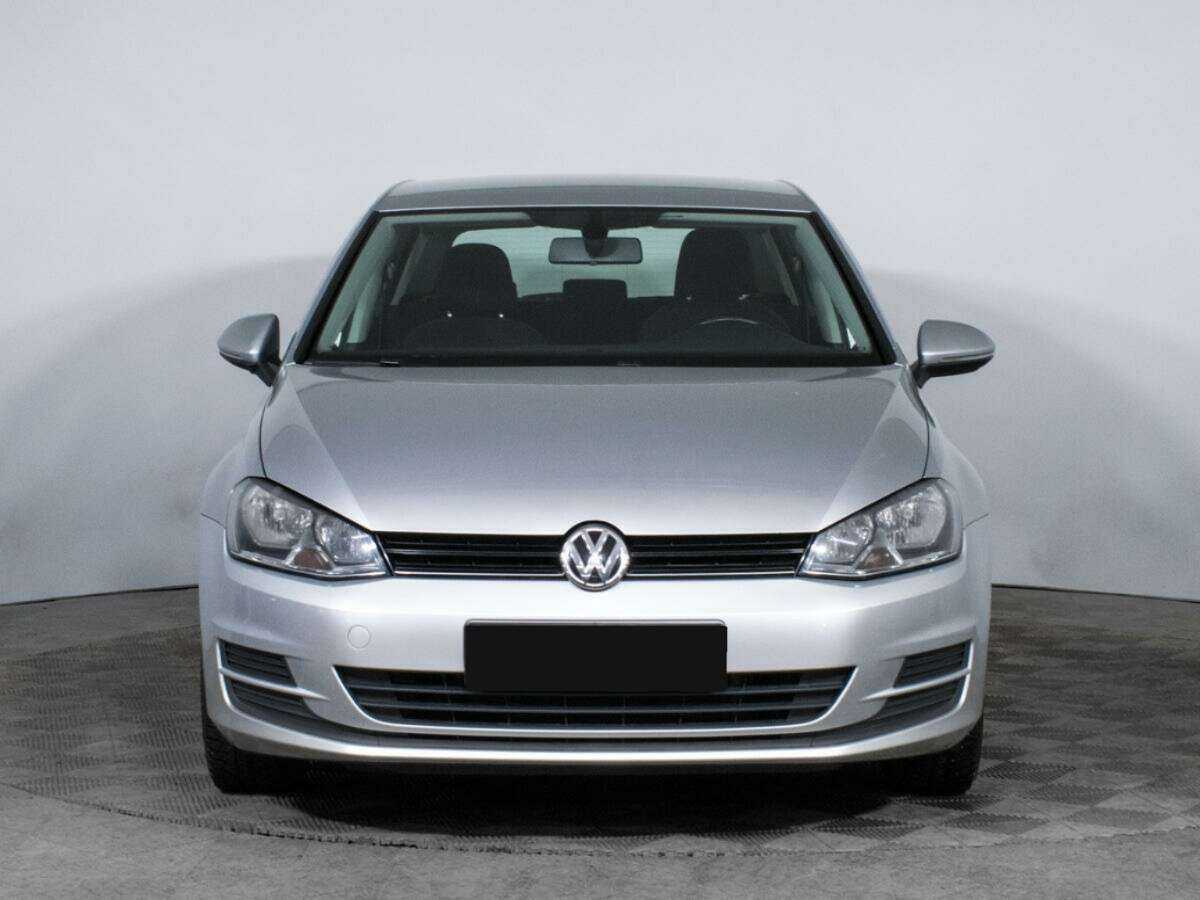 Volkswagen Golf б/у, 2013, Механическая. Фото: #1