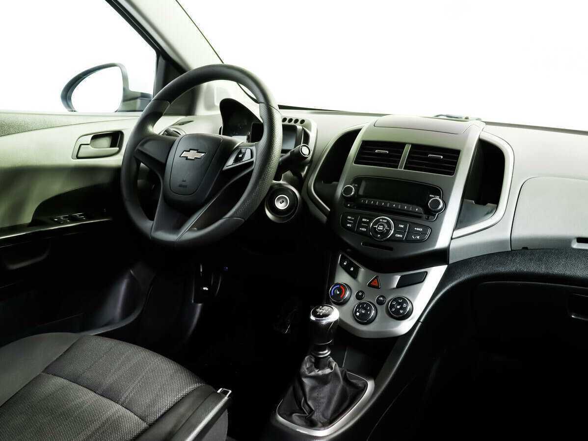 Chevrolet Aveo б/у, 2014, Механическая. Фото: #7