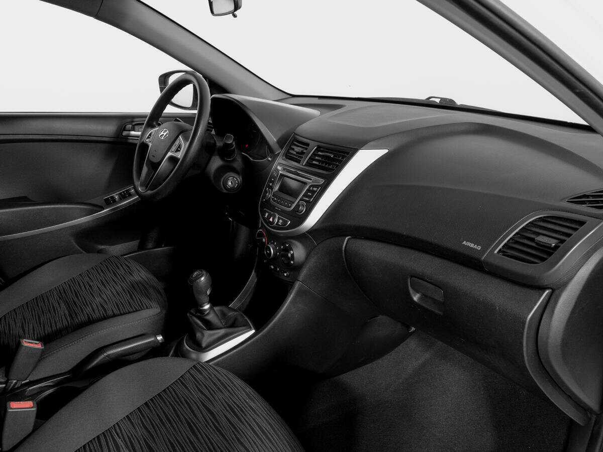 Hyundai Solaris б/у, 2016, Механическая. Фото: #8
