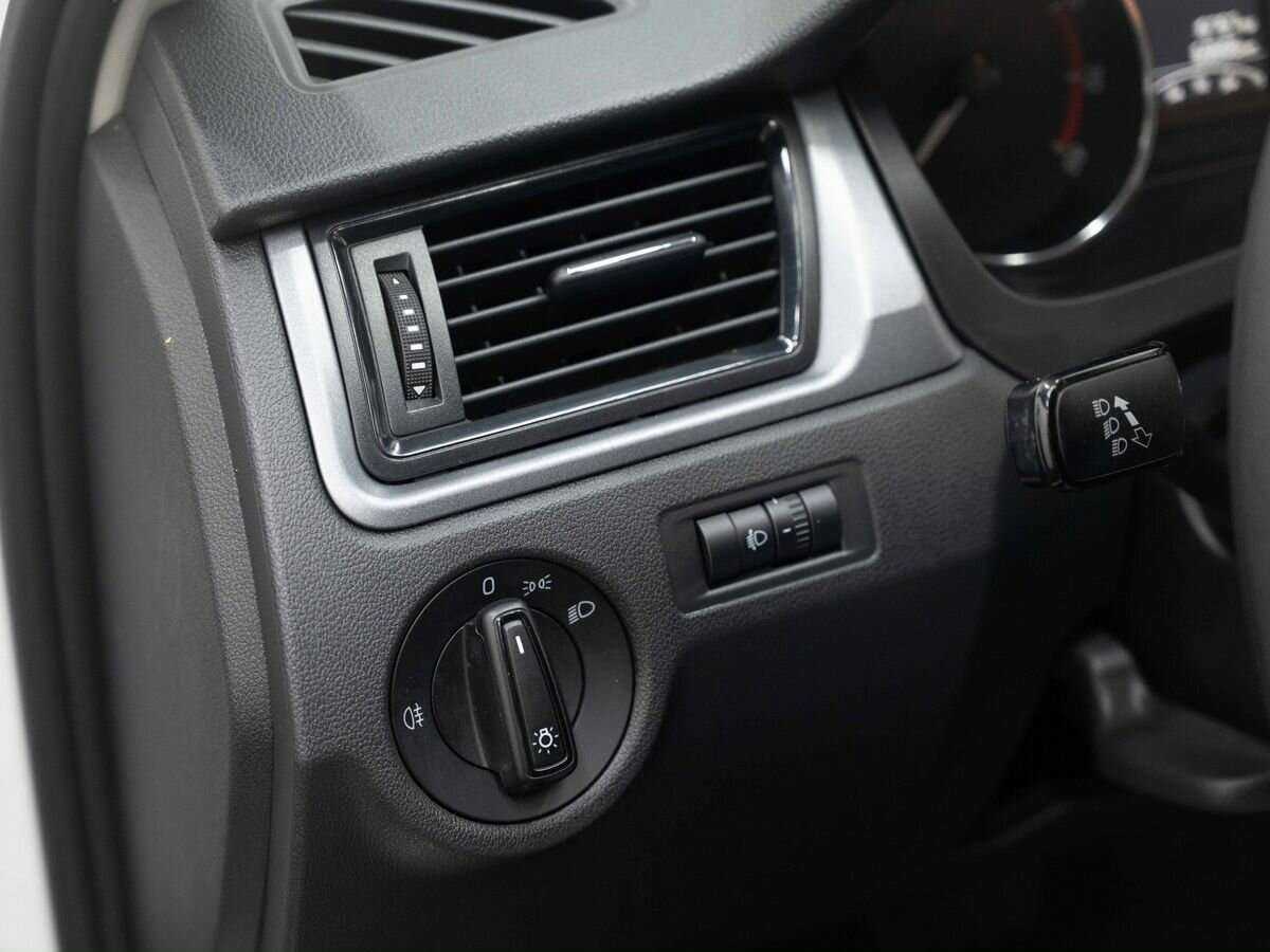 Skoda Rapid б/у, 2017, Автоматическая. Фото: #15