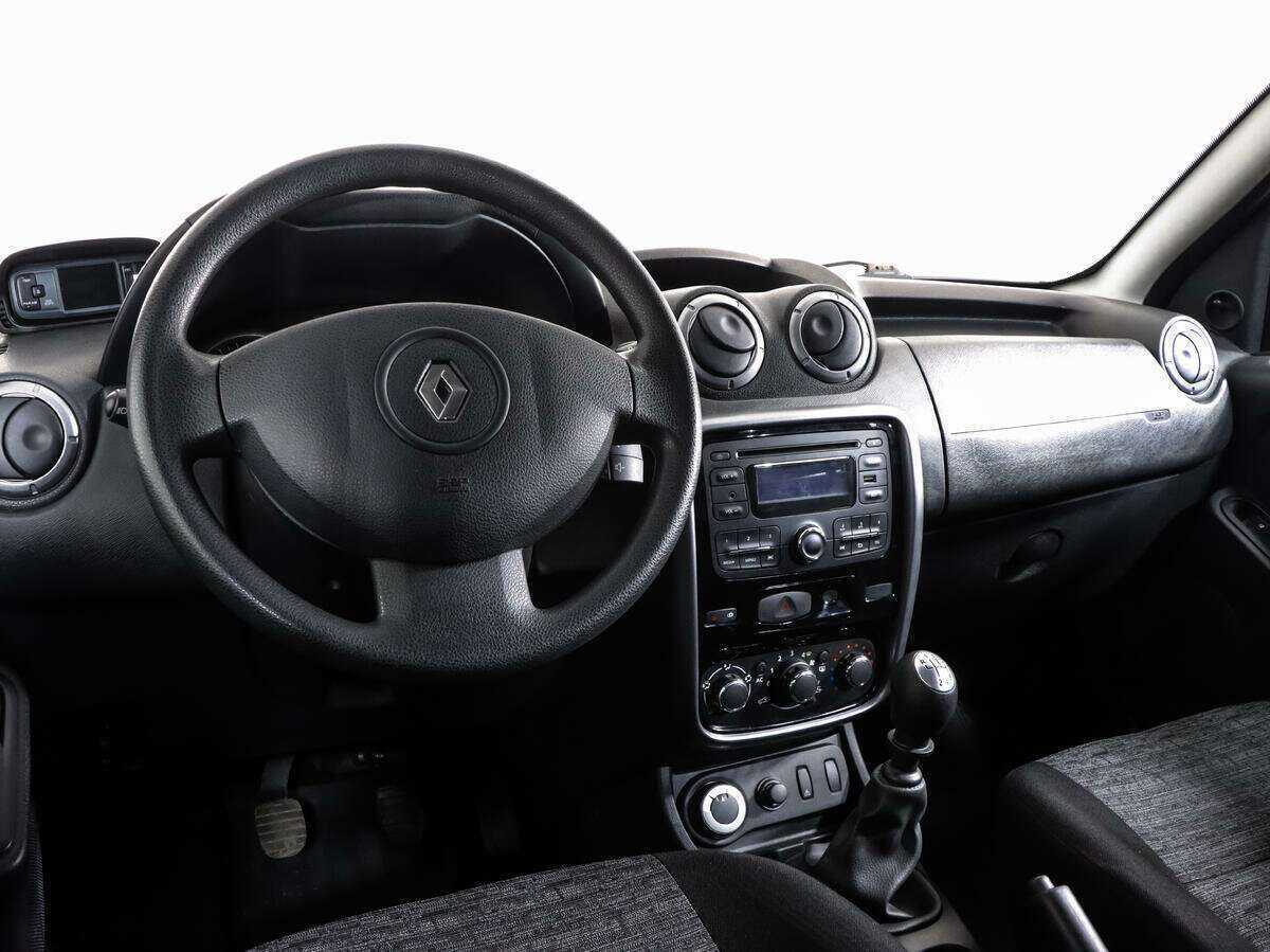 Renault Duster б/у, 2013, Механическая. Фото: #10