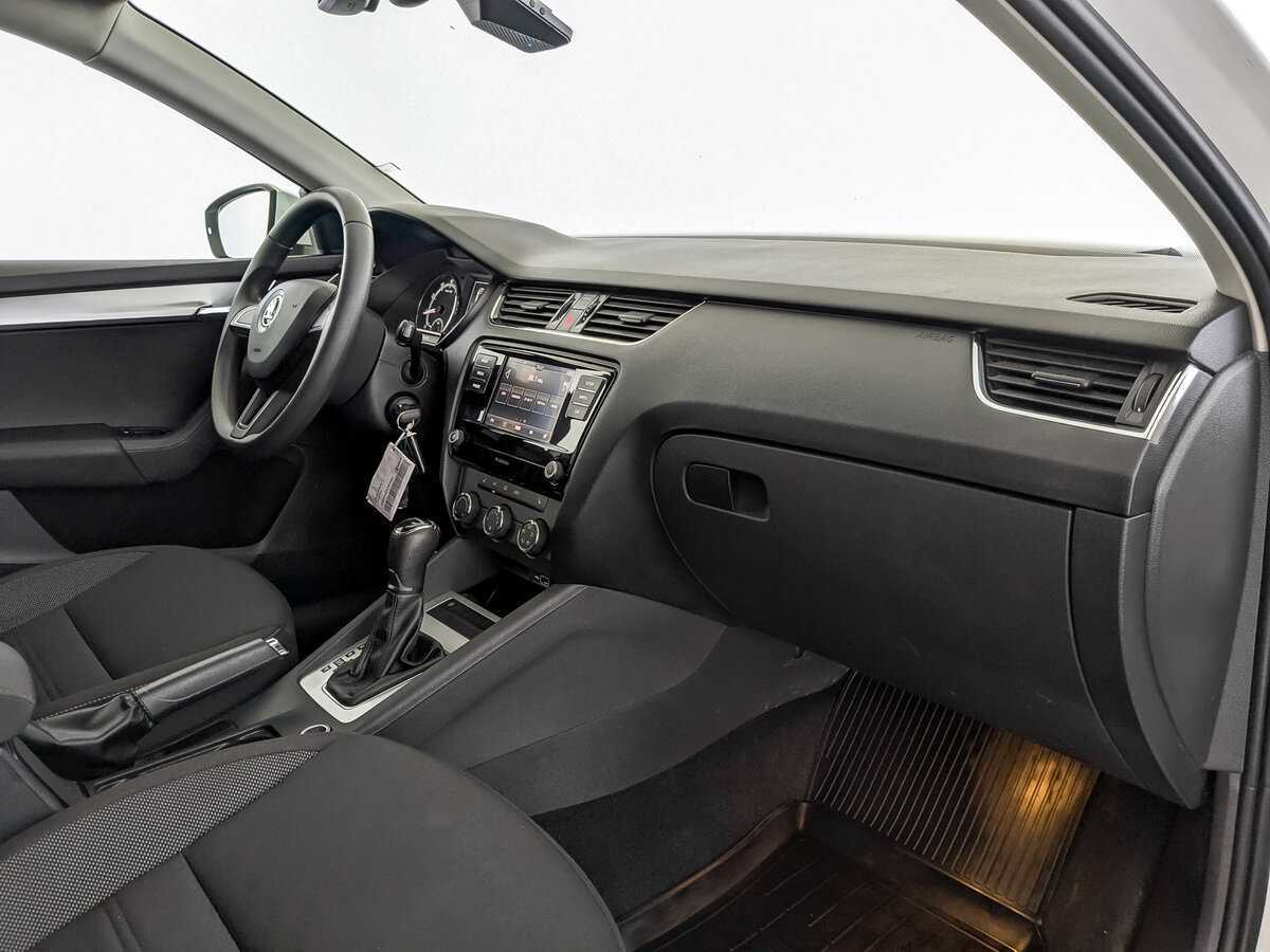 Skoda Octavia б/у, 2018, Автоматическая. Фото: #10