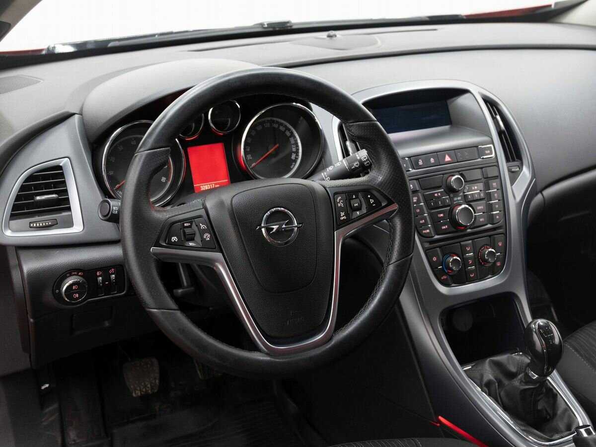 Opel Astra б/у, 2012, Механическая. Фото: #13
