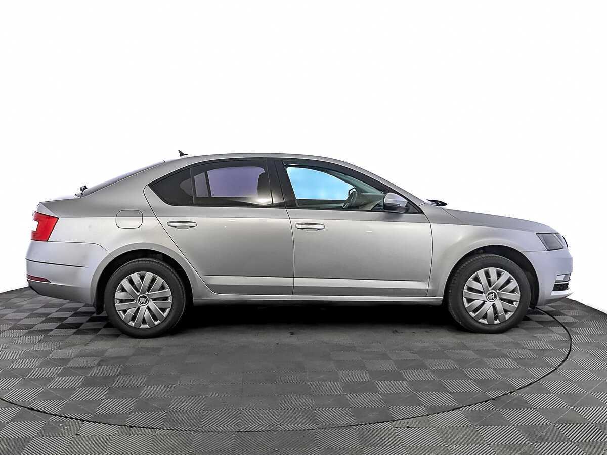 Skoda Octavia б/у, 2018, Роботизированная. Фото: #3