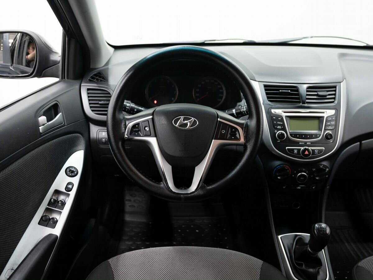 Hyundai Solaris б/у, 2013, Механическая. Фото: #13