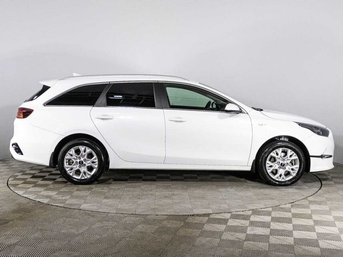 Kia Ceed б/у, 2023, Автоматическая. Фото: #3