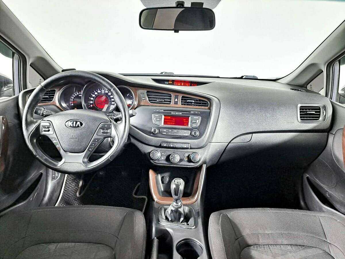 Kia Ceed б/у, 2013, Механическая. Фото: #12