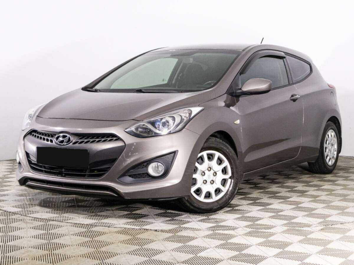 Hyundai i30 б/у, 2013, Механическая. Посмотреть фото