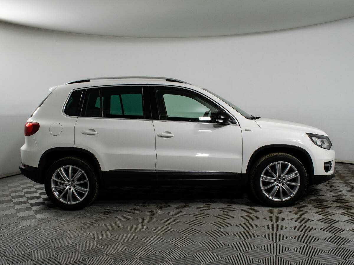 Volkswagen Tiguan б/у, 2013, Автоматическая. Фото: #3