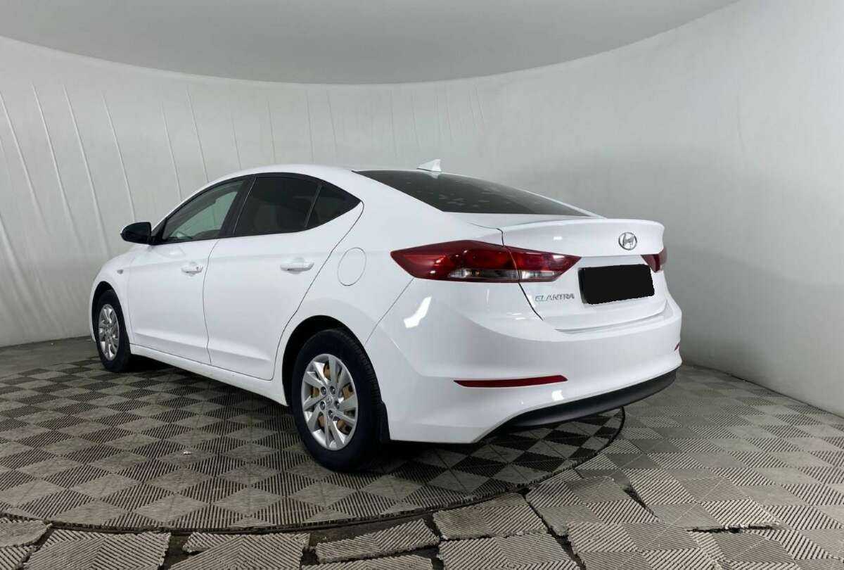 Hyundai Elantra б/у, 2017, Механическая. Фото: #6