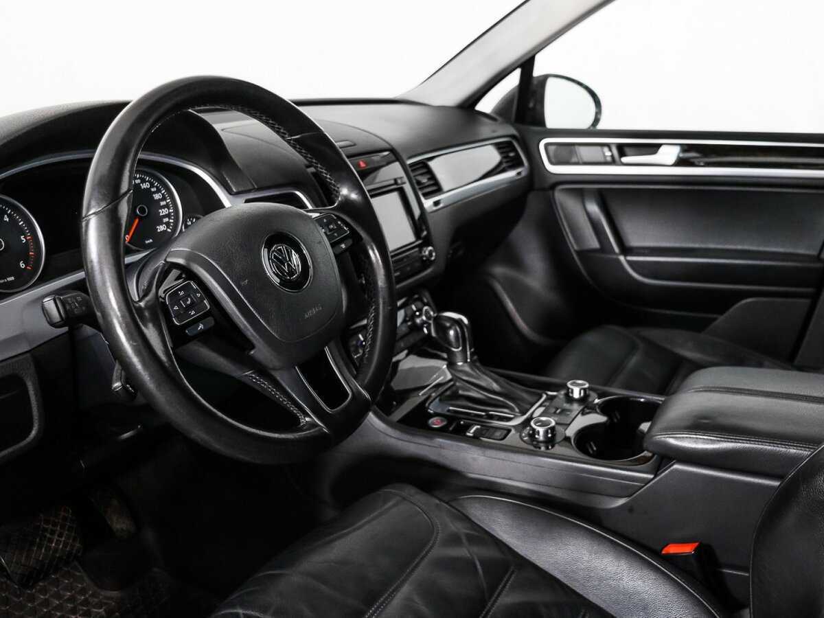 Volkswagen Touareg б/у, 2012, Автоматическая. Фото: #8