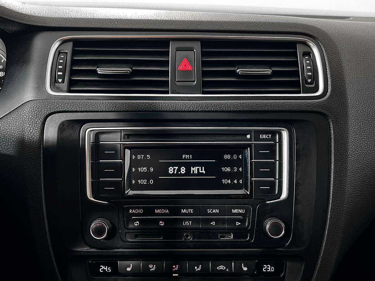 Volkswagen Jetta б/у, 2013, Автоматическая. Фото: #12